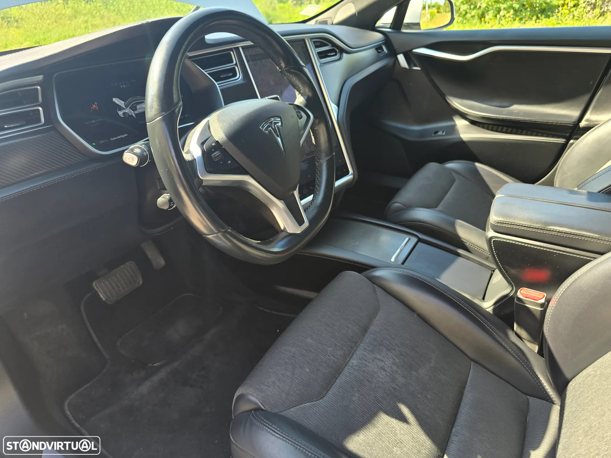Tesla Model S - 14