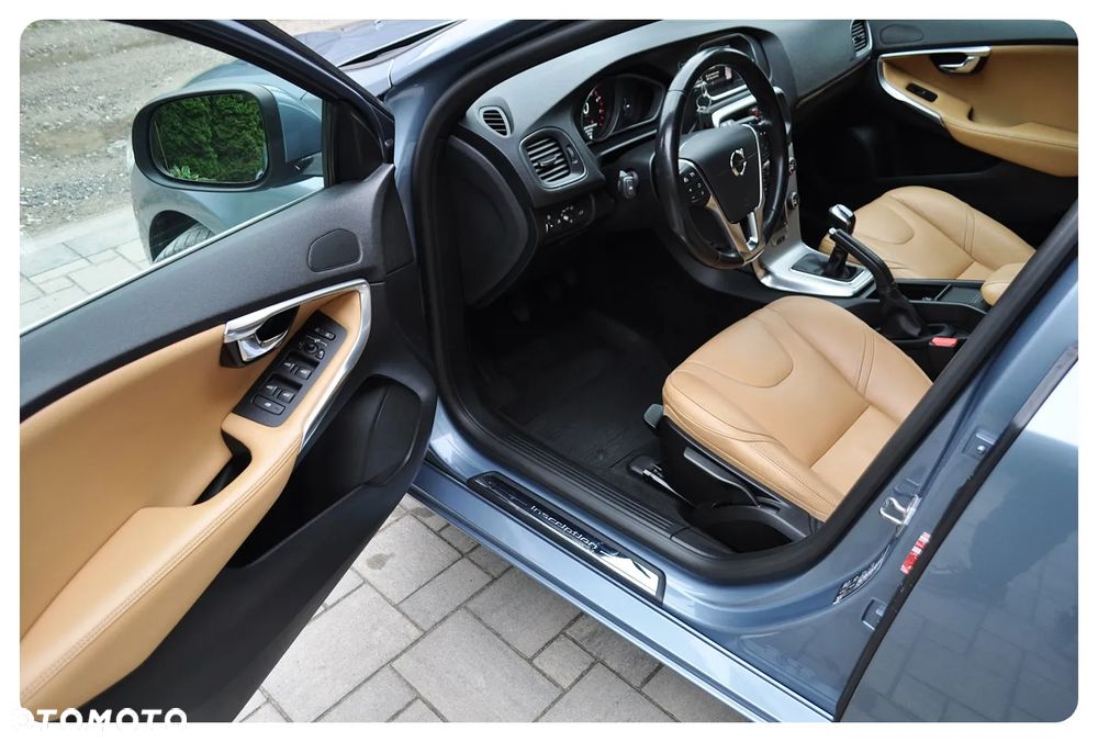 Volvo V40 T3 Inscription - 3