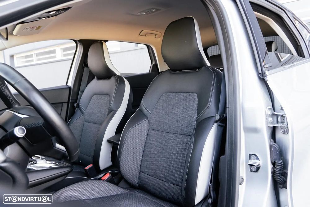 Renault Captur 1.8 E-Tech Full Hybrid Techno - 40