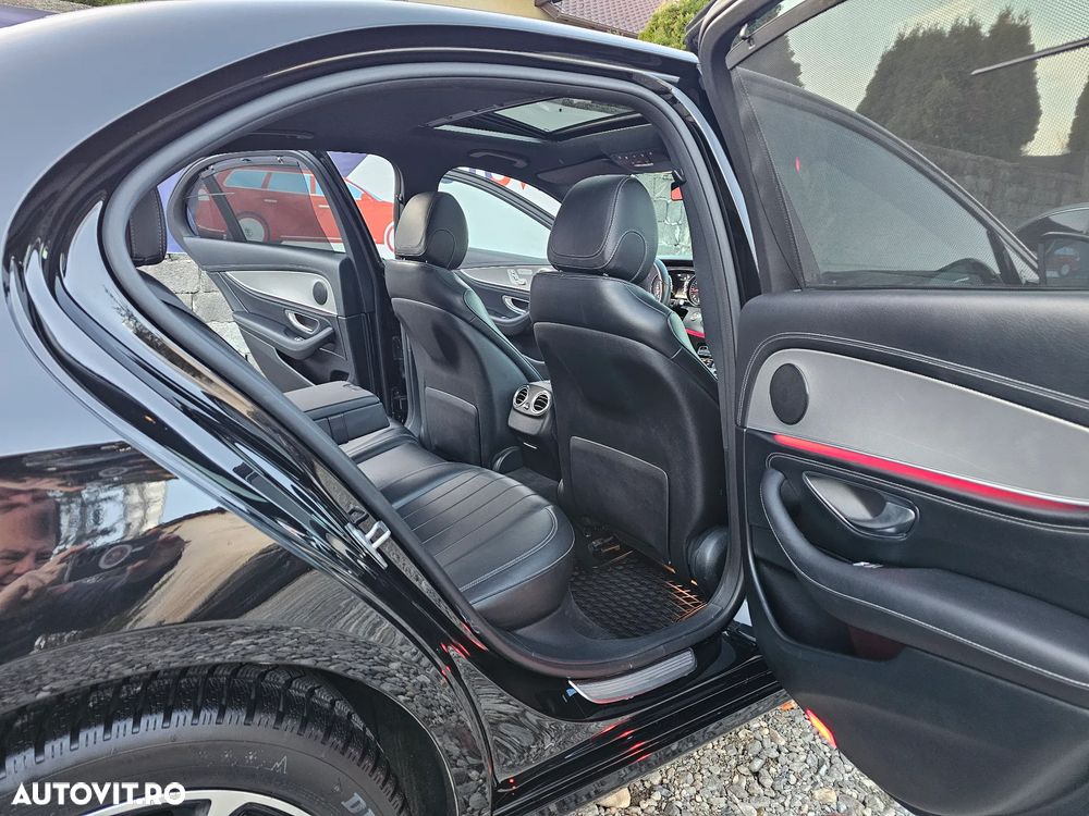 Mercedes-Benz E - 32