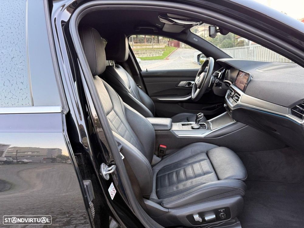 BMW 330 e Touring Pack M Auto - 42