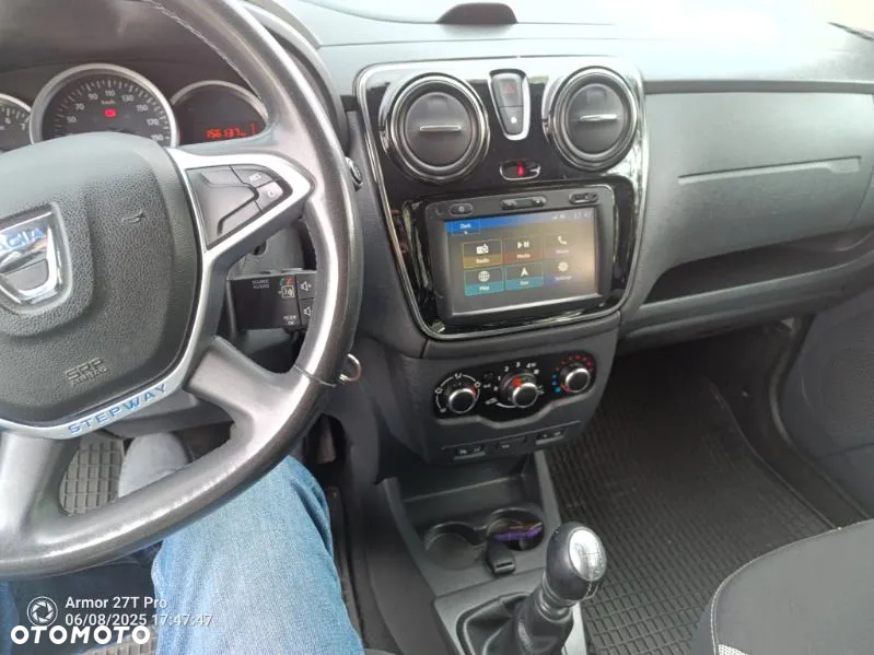 Dacia Lodgy 1.5 dCi Stepway - 10