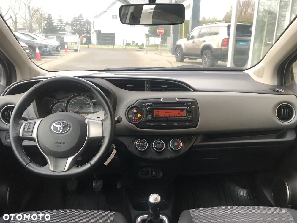 Toyota Yaris 1.0 Active EU6 - 16