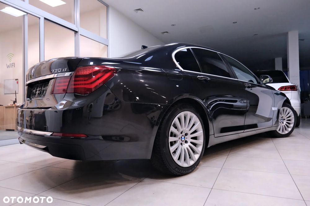 BMW Seria 7 730d Edition Exclusive - 11