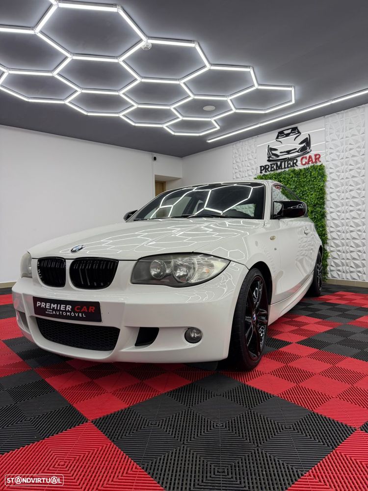 BMW 118 d Pack M - 1