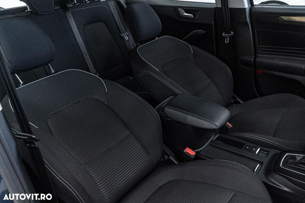 Ford Focus 1.0 EcoBoost 7DCT MHEV Titanium - 39