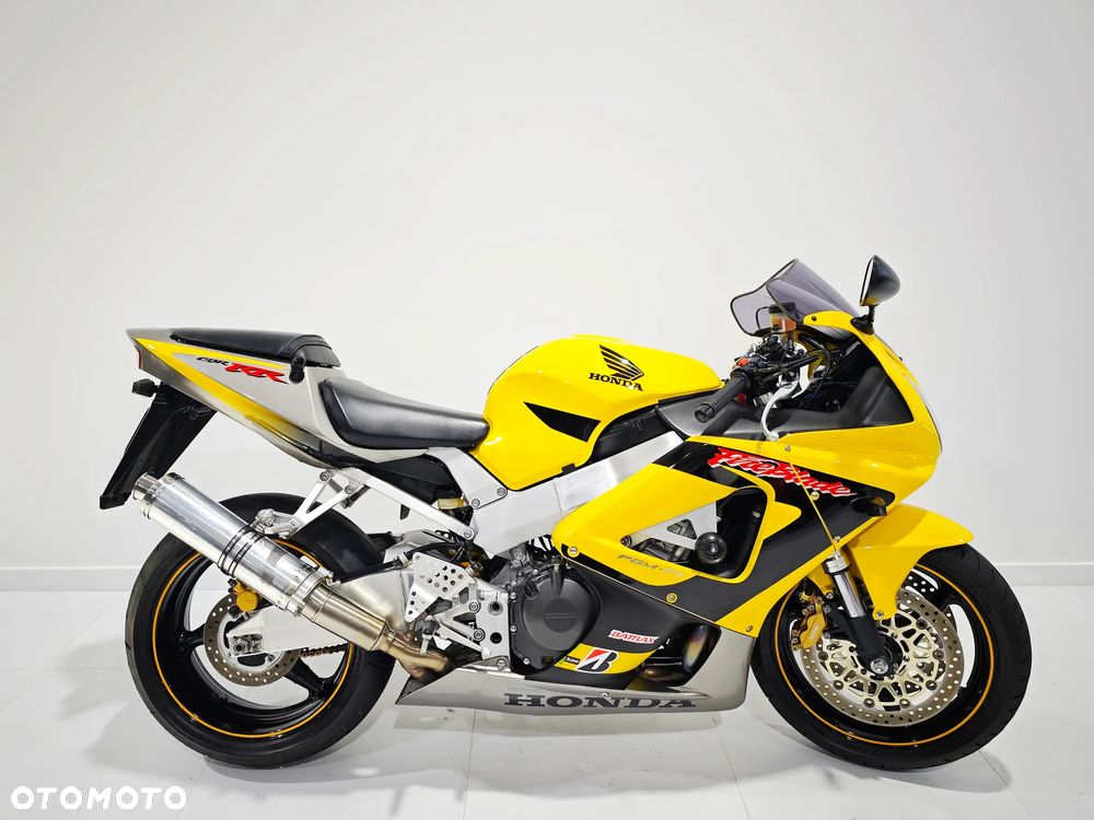 Honda CBR - 1
