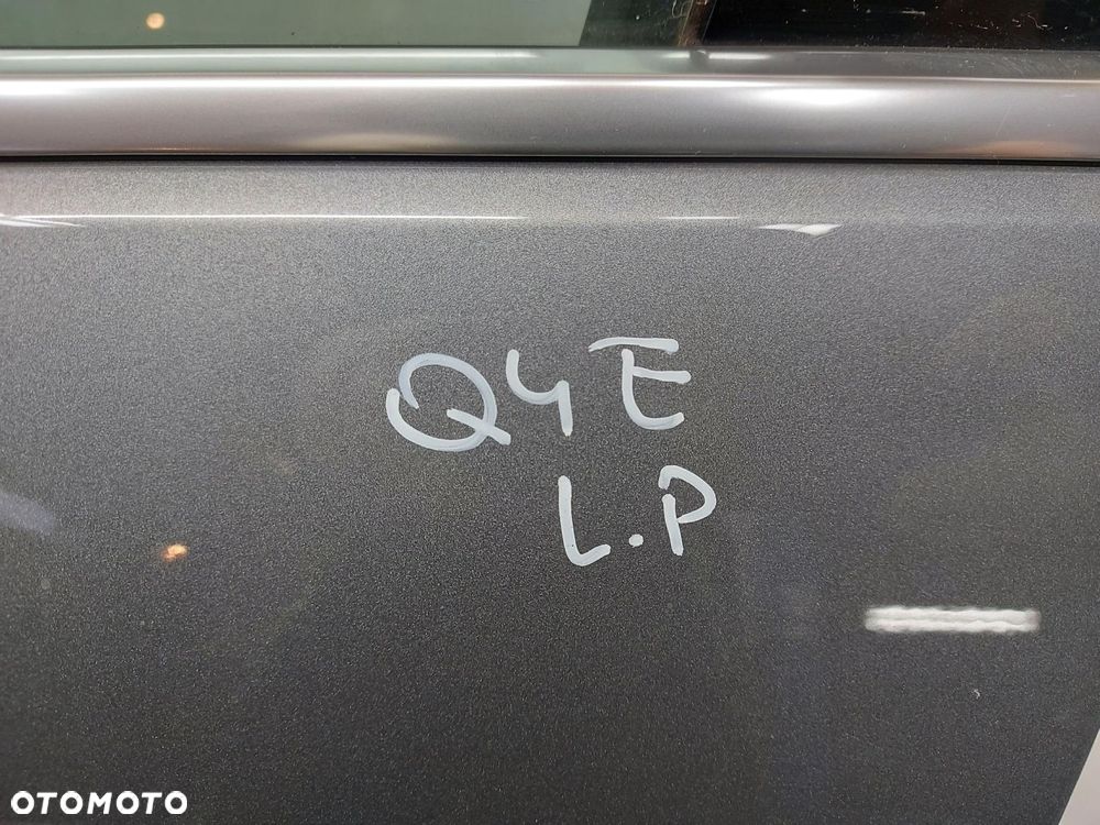 Audi Q4 E-TRON 89A 89E DRZWI LEWY PRZÓD kolor szary LZ7F - 2