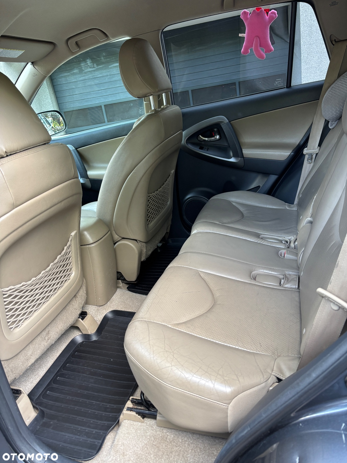Toyota RAV4 - 10