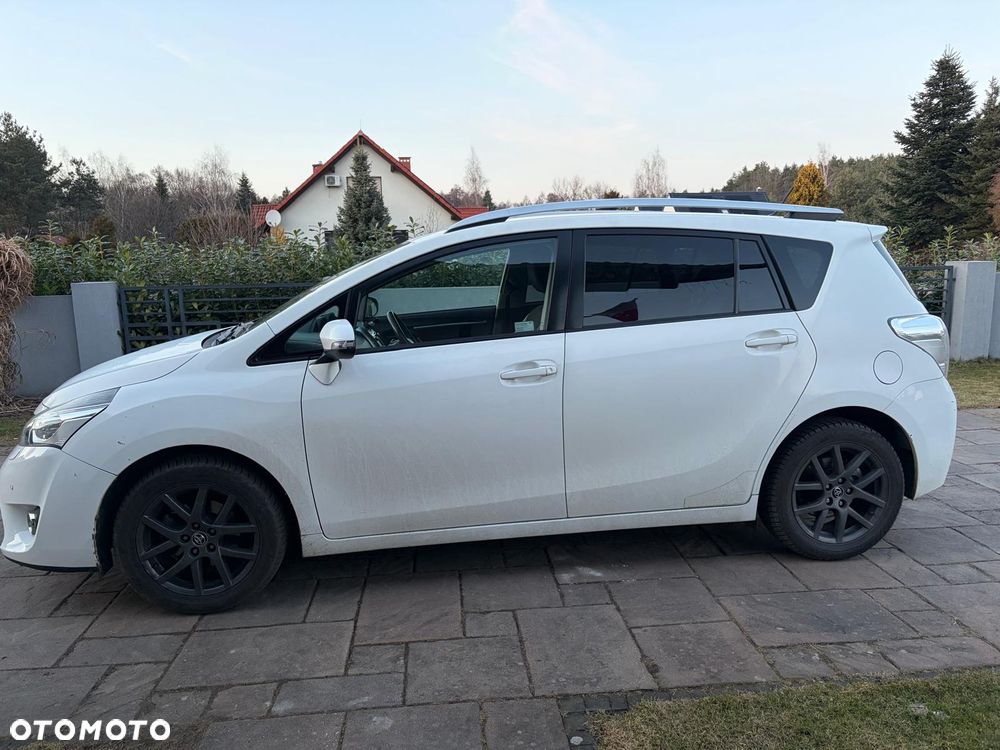 Toyota Verso 1.8 Prestige 7os - 4