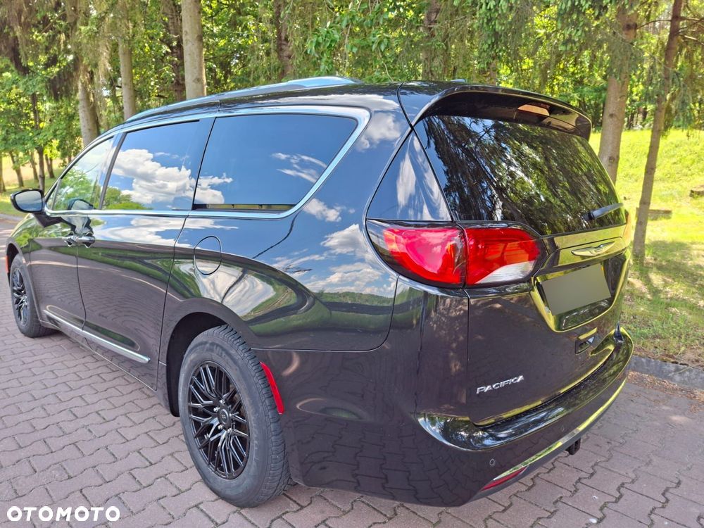 Chrysler Pacifica - 4