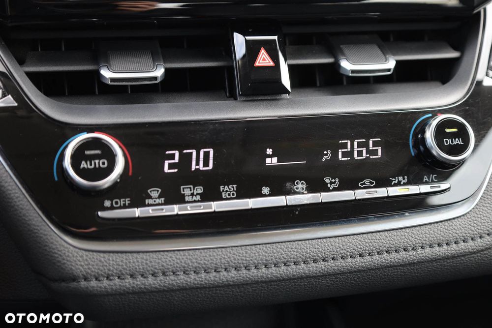 Toyota Corolla 1.5 Comfort - 24