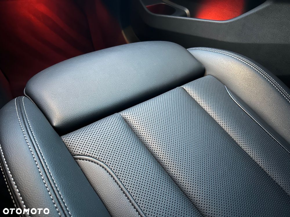 BMW Seria 3 330i M Sport - 17