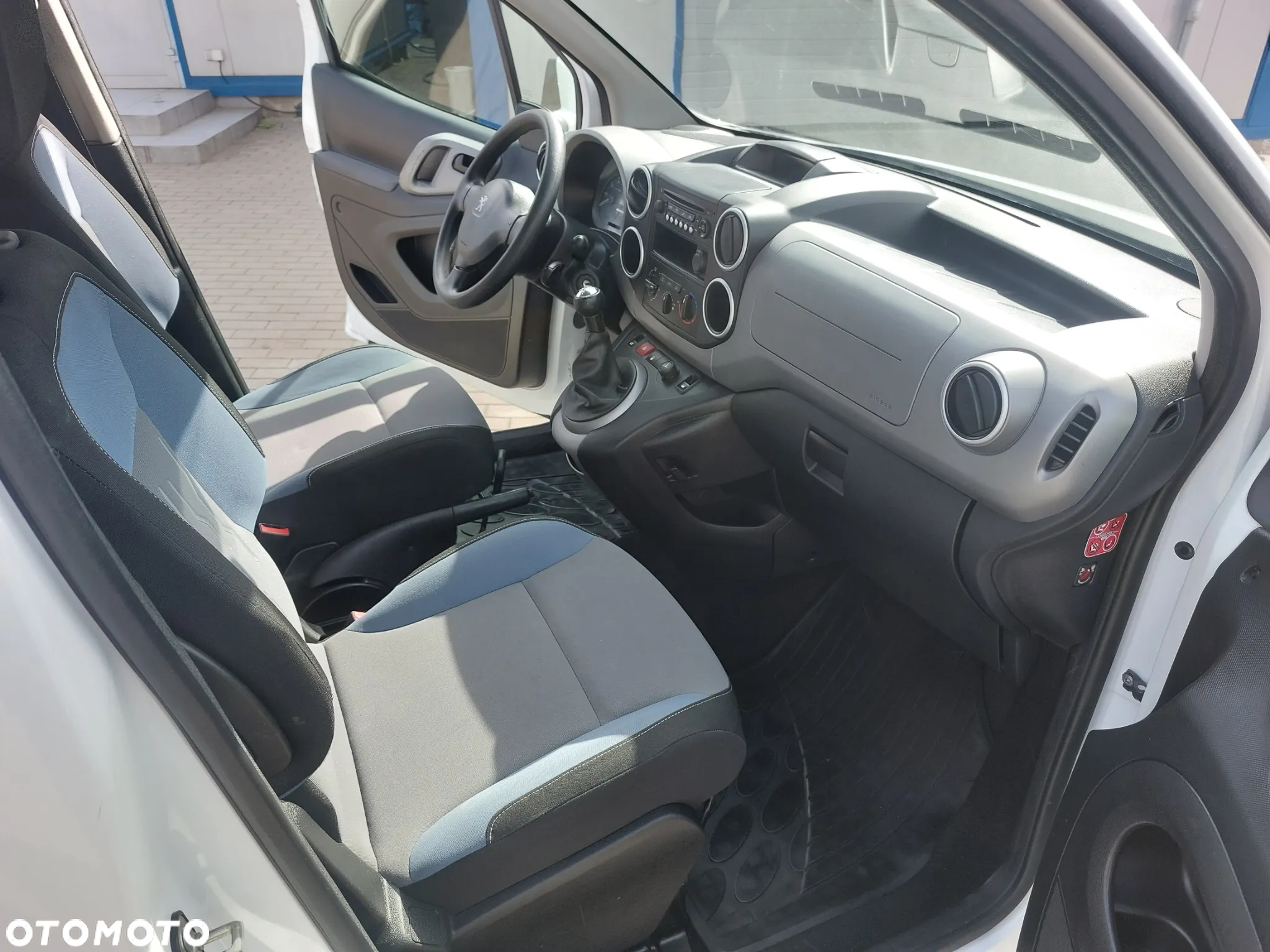 Peugeot Partner 1.6 BlueHDi Active - 22