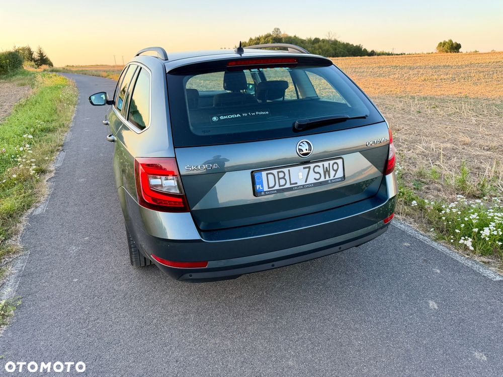 Skoda Octavia 1.5 TSI ACT Style DSG - 4