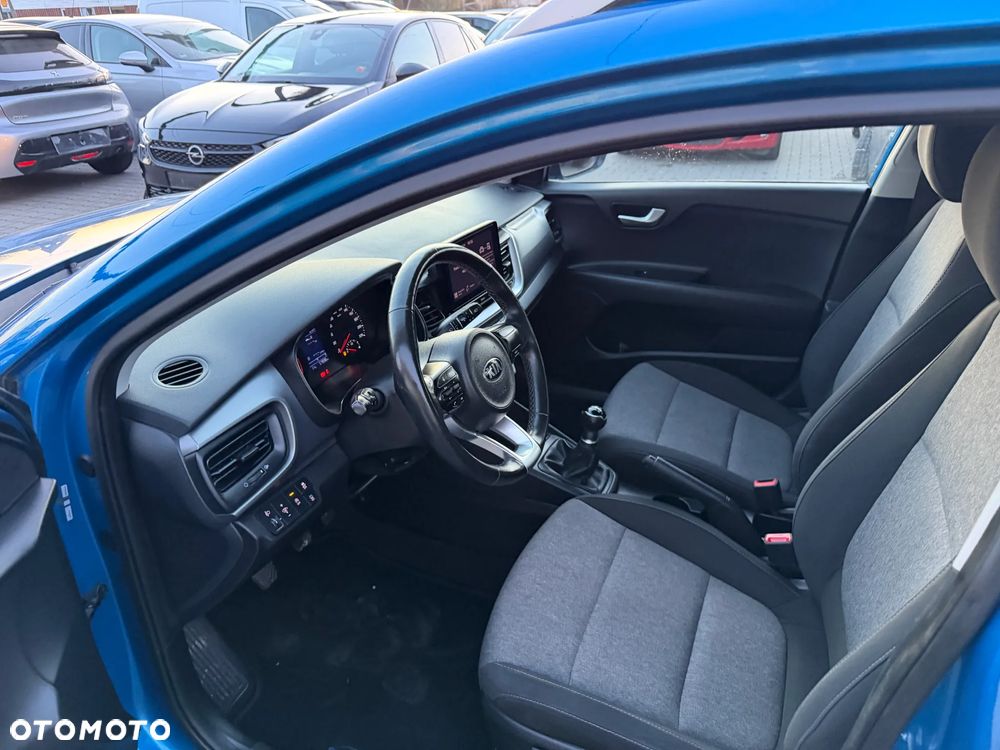 Kia Stonic 1.2 L - 8