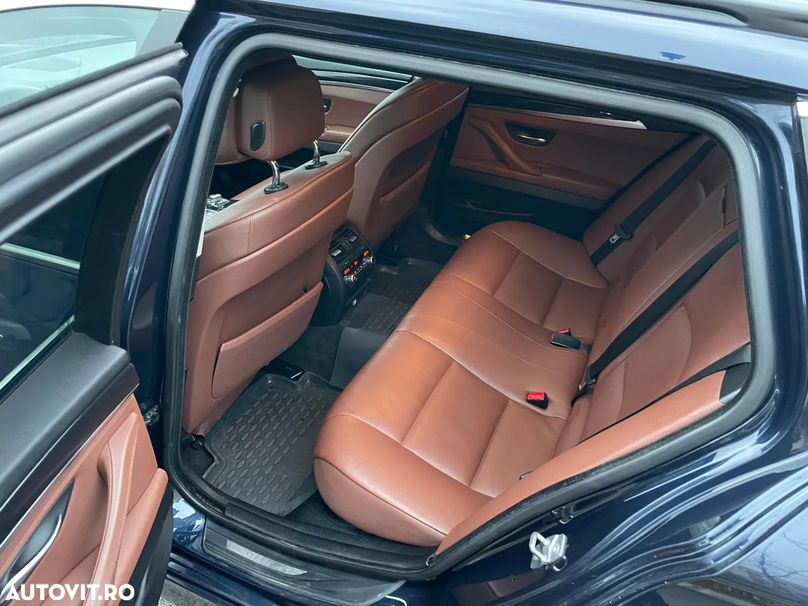 BMW Seria 5 520d Touring Aut. Edition Fleet - 17