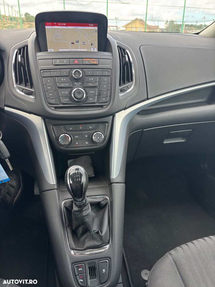 Opel Zafira - 16