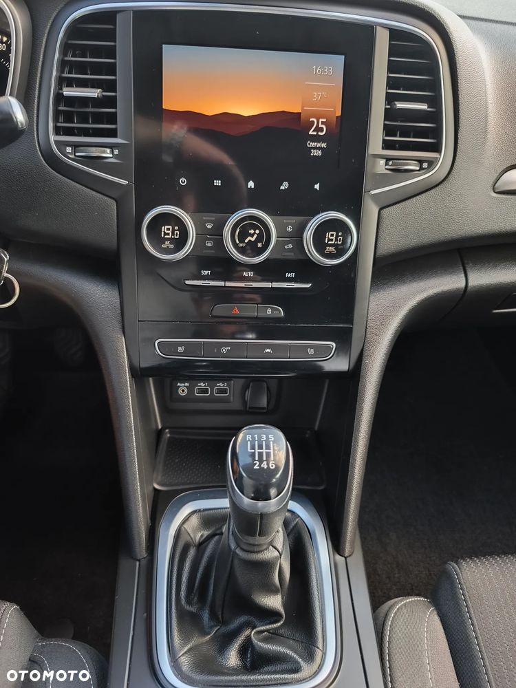 Renault Megane TCe 140 GPF INTENS - 17