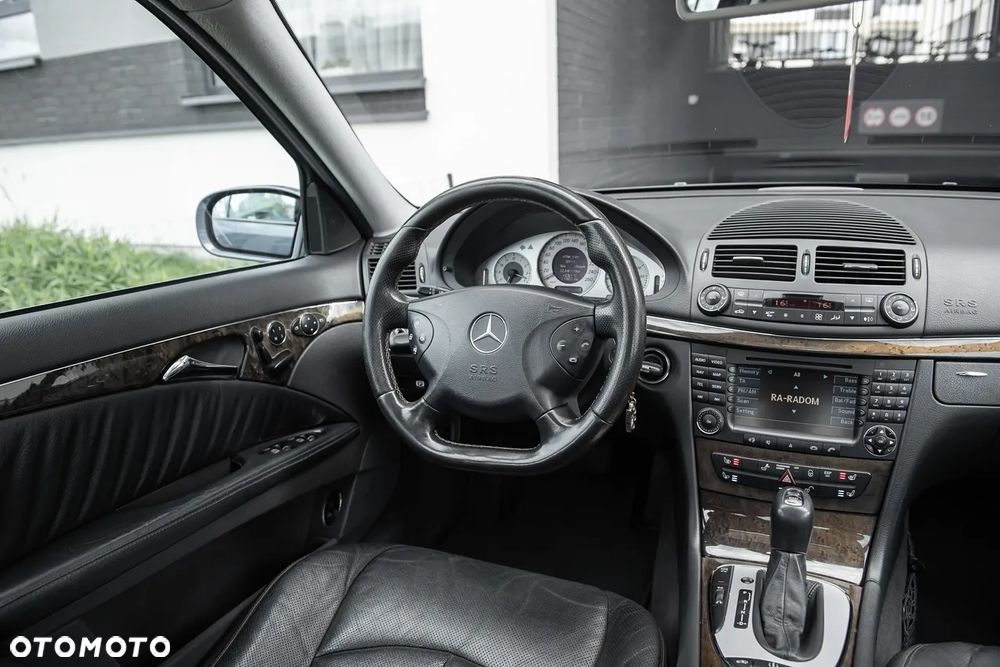 Mercedes-Benz Klasa E 500 Avantgarde - 27