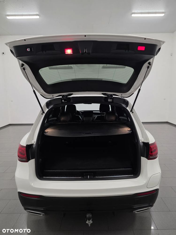 Mercedes-Benz GLC 300 de 4Matic 9G-TRONIC AMG Line Plus - 39