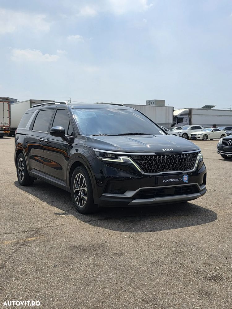 Kia Carnival - 3
