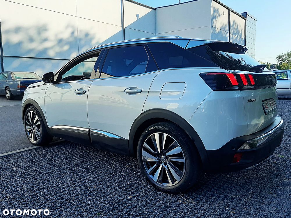 Peugeot 3008 Hybrid4 300 e-EAT8 GT - 8
