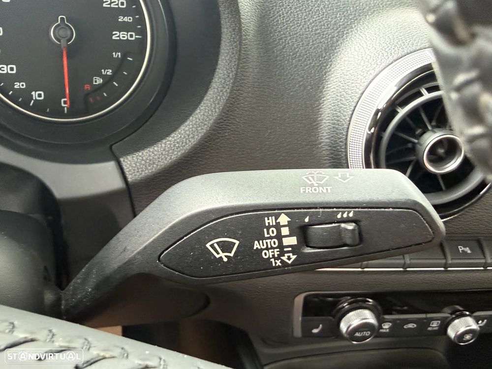 Audi A3 Cabrio 1.6 TDi S-line - 39