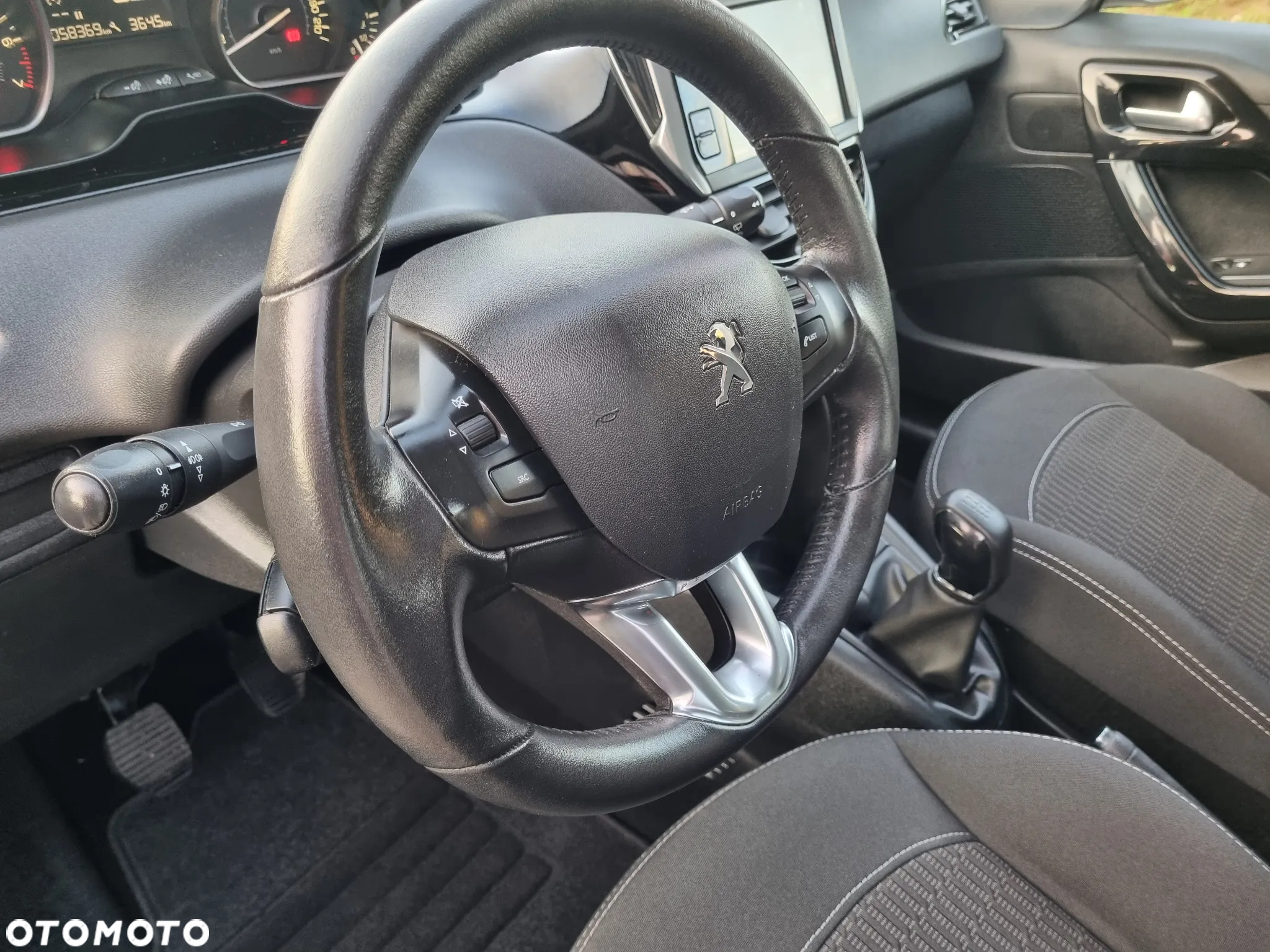 Peugeot 208 1.2 PureTech Style - 15