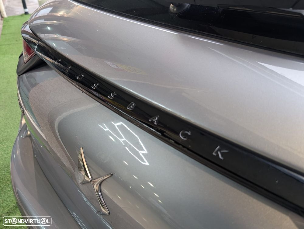 DS DS3 Crossback E-TENSE PERFORMANCE LINE + - 16