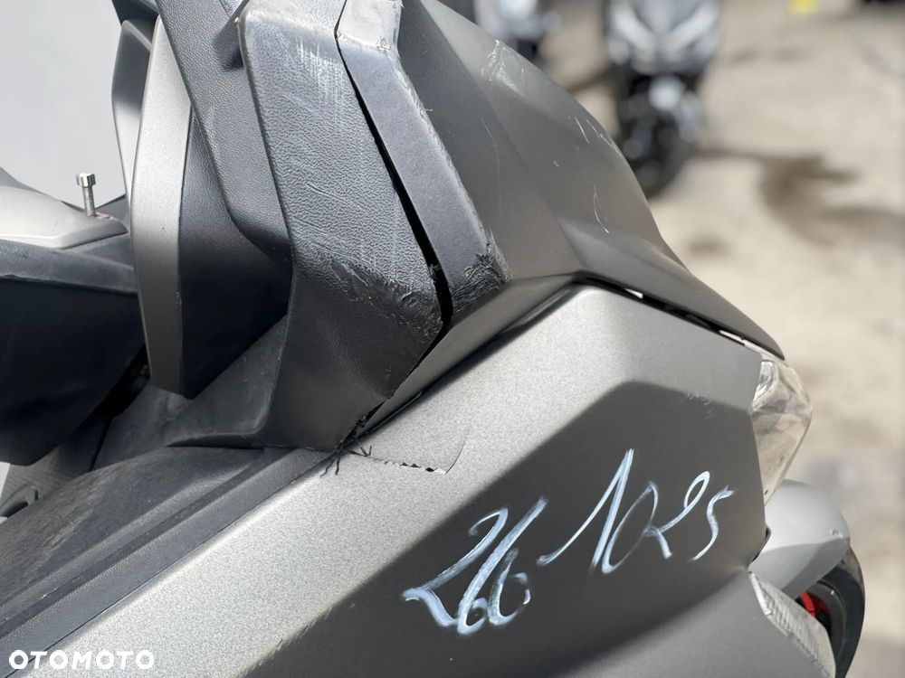 Yamaha X-max - 9