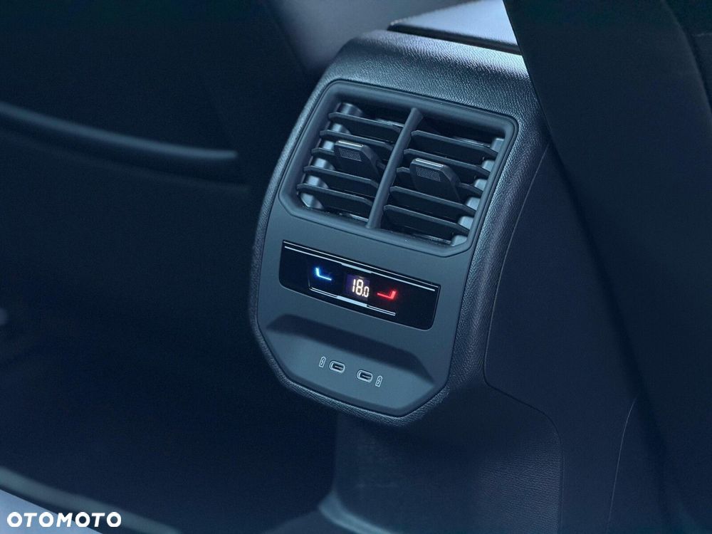 Cupra Leon 1.5 eTSI mHEV DSG - 24