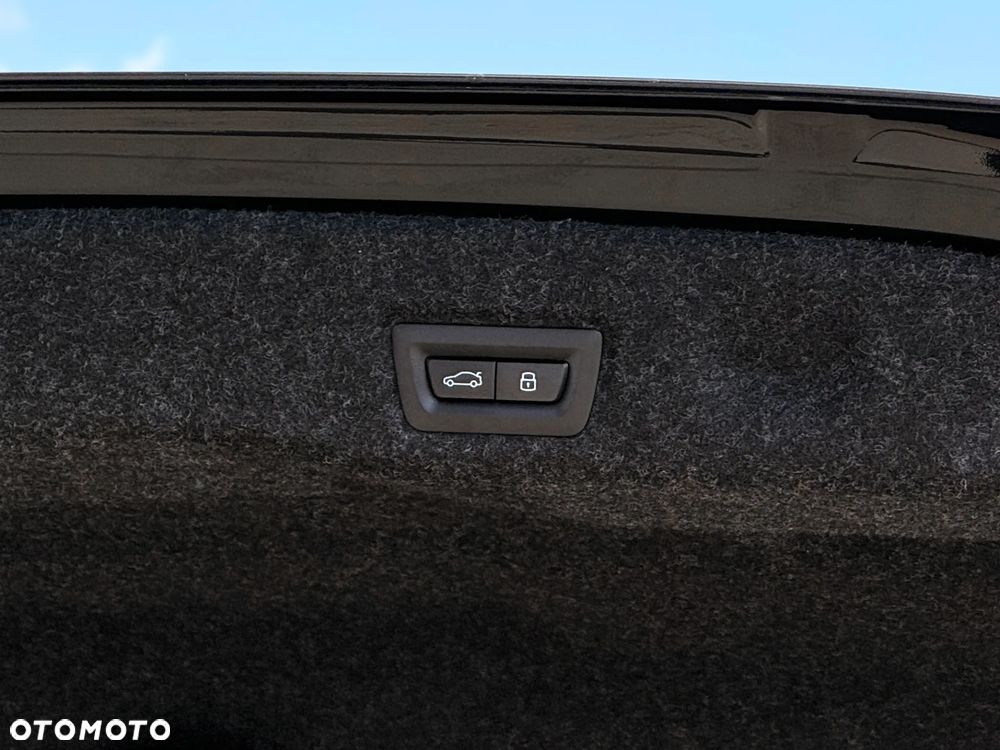 BMW Seria 5 520d xDrive - 15