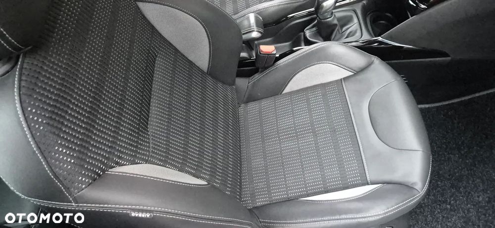 Peugeot 2008 PureTech 110 Stop&Start Allure - 23