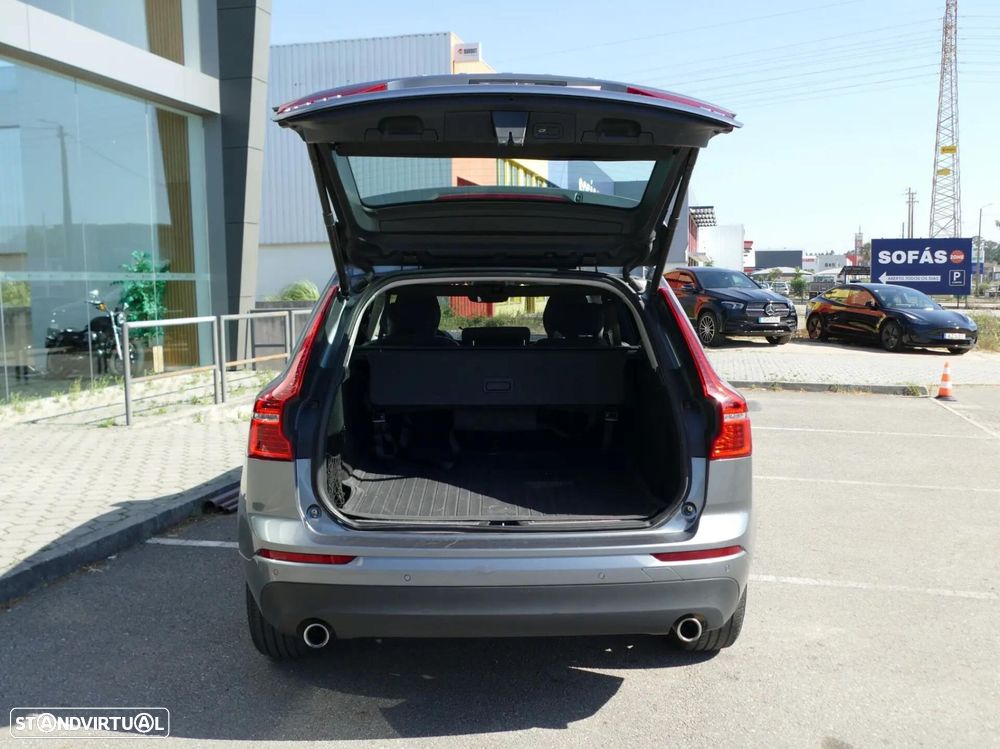 Volvo XC 60 2.0 D4 Momentum Geartronic - 15