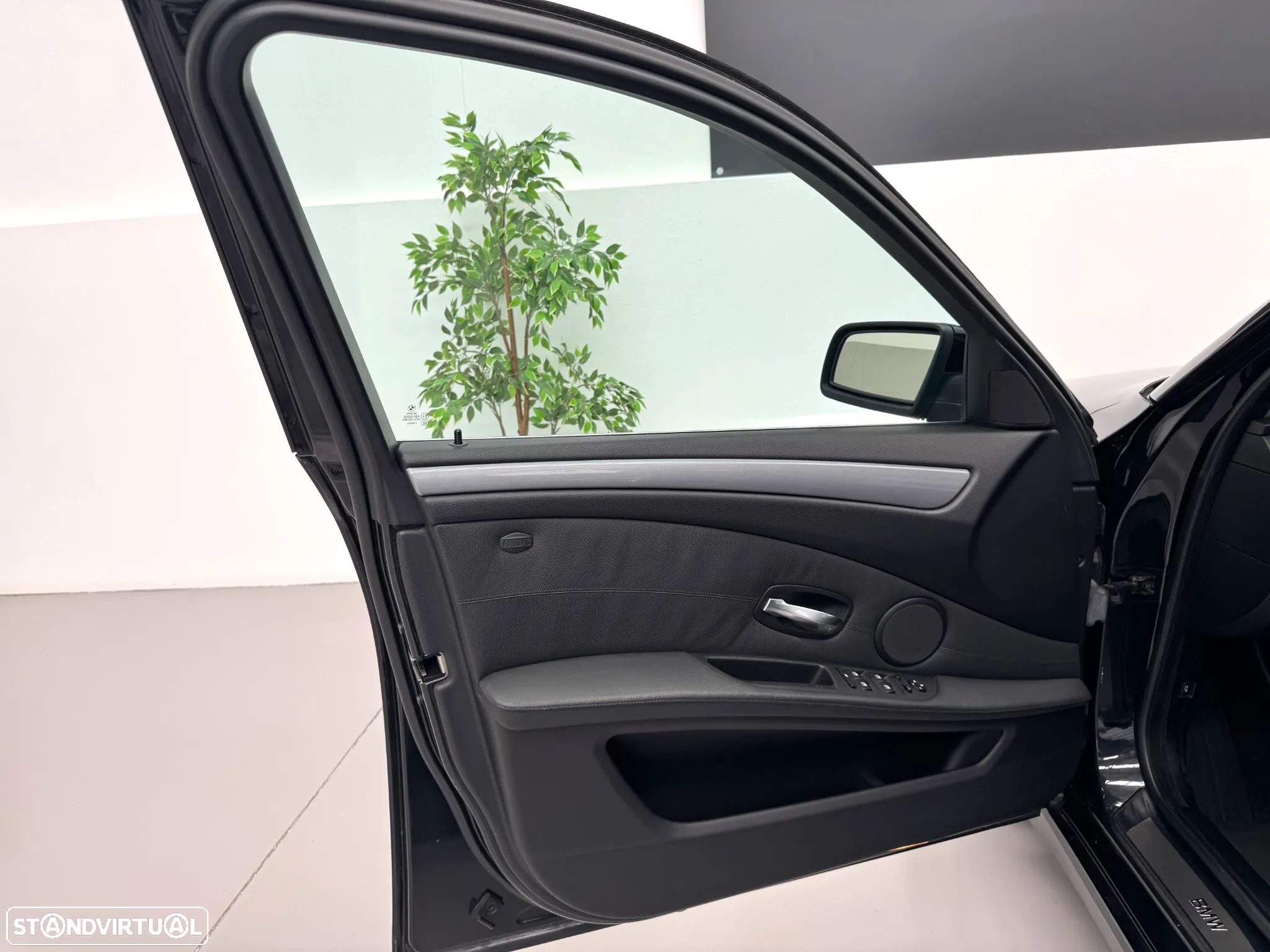 BMW 520 d Touring Executive - 16