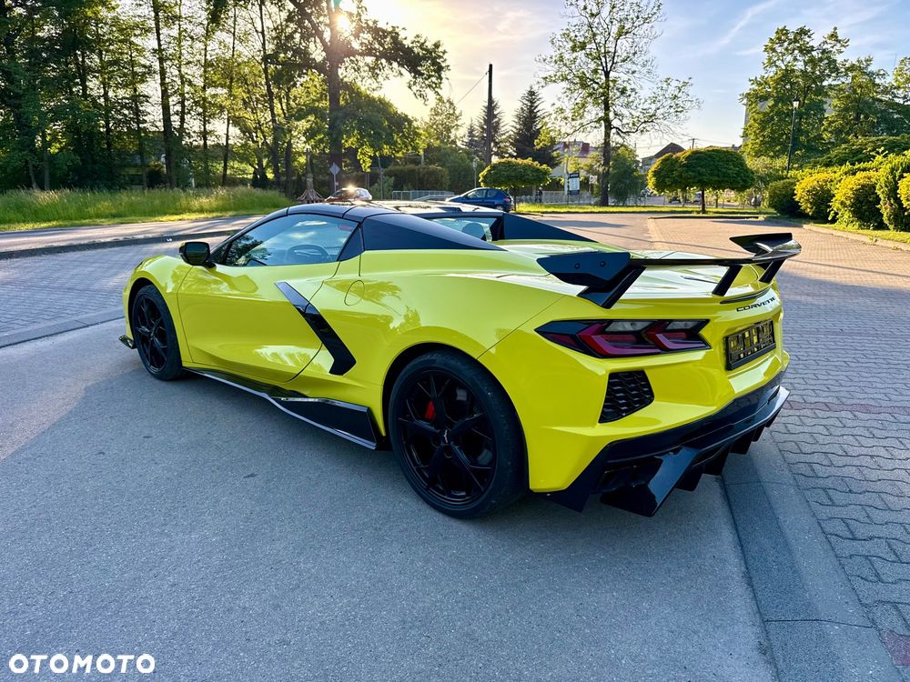 Chevrolet Corvette - 17