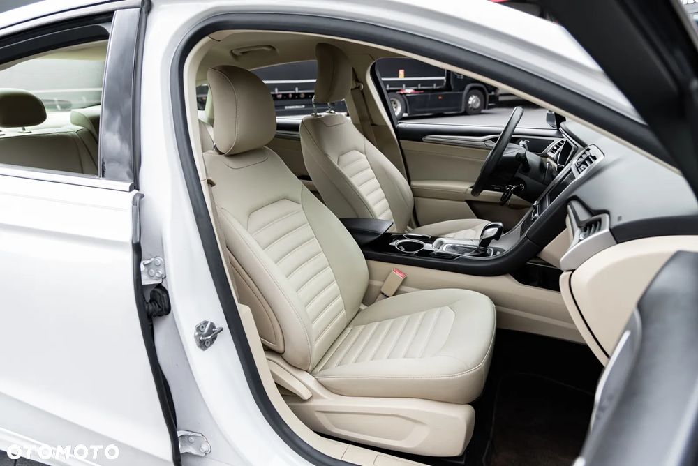 Ford Mondeo - 26