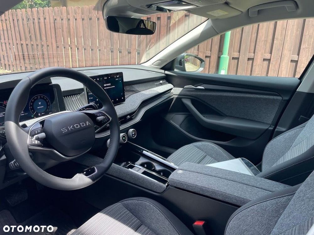 Skoda Superb 2.0 TDI SCR 4x4 Edition 130 DSG - 10