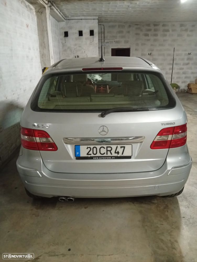 Mercedes-Benz B 200 Turbo - 4