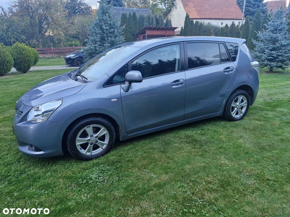 Toyota Verso - 7