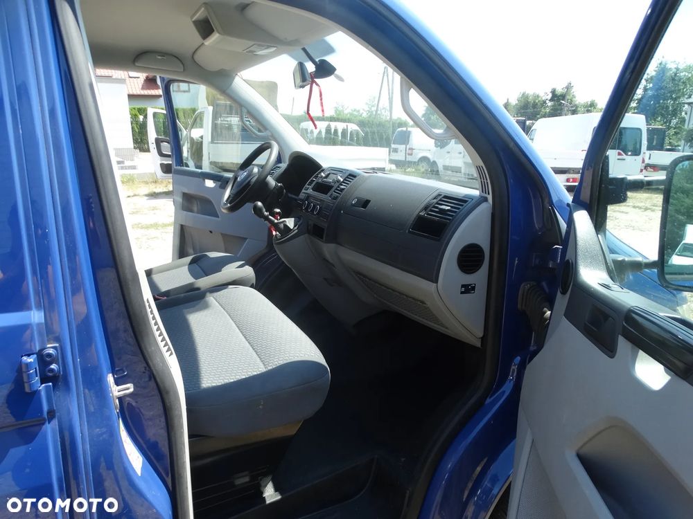 Volkswagen Transporter - 11