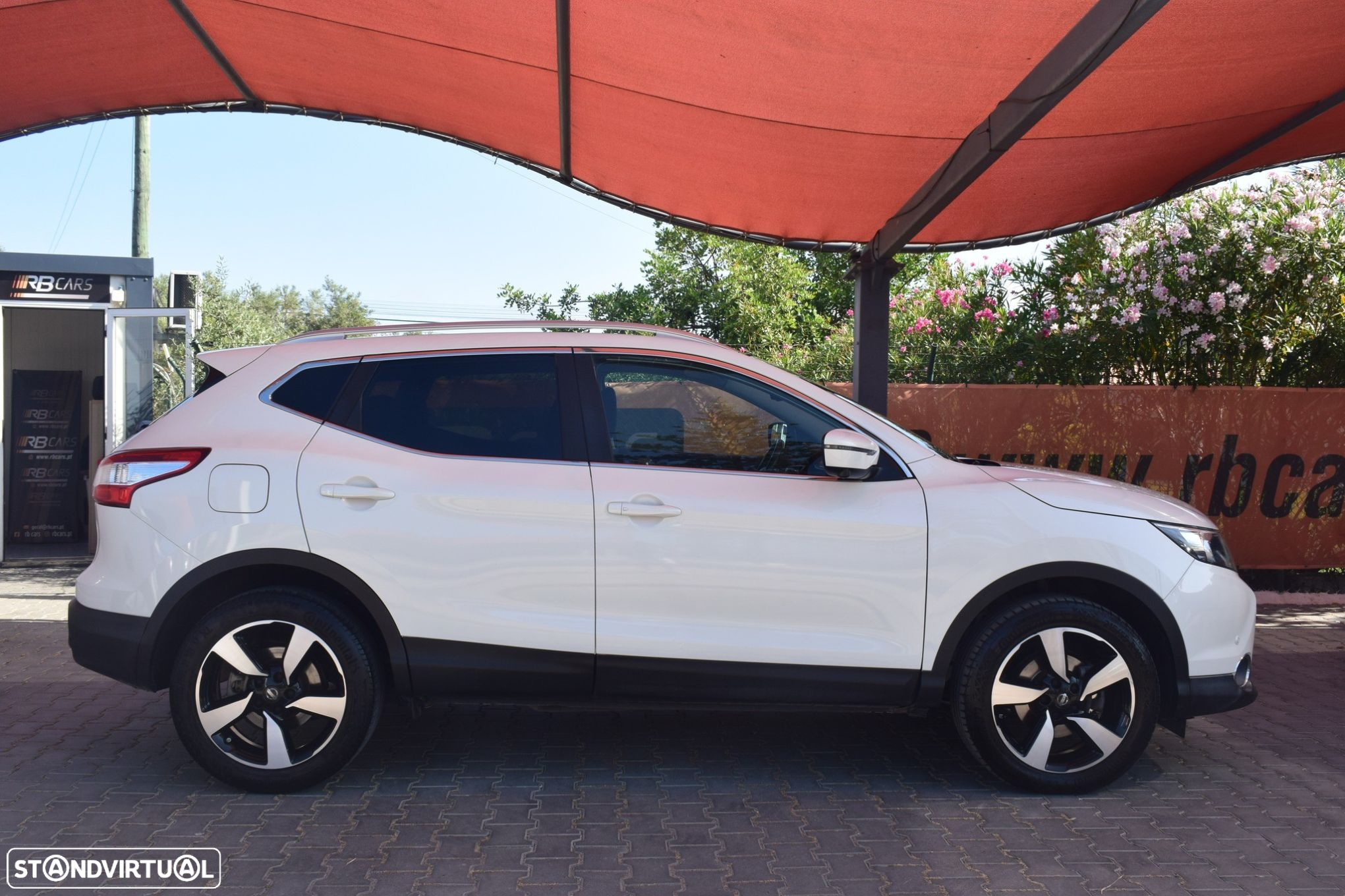 Nissan Qashqai 1.5 dCi N-Connecta 18 - 4