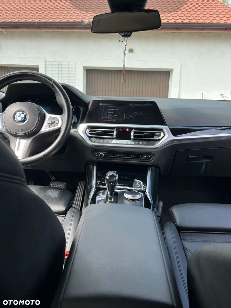BMW Seria 3 320d Sport Line - 17