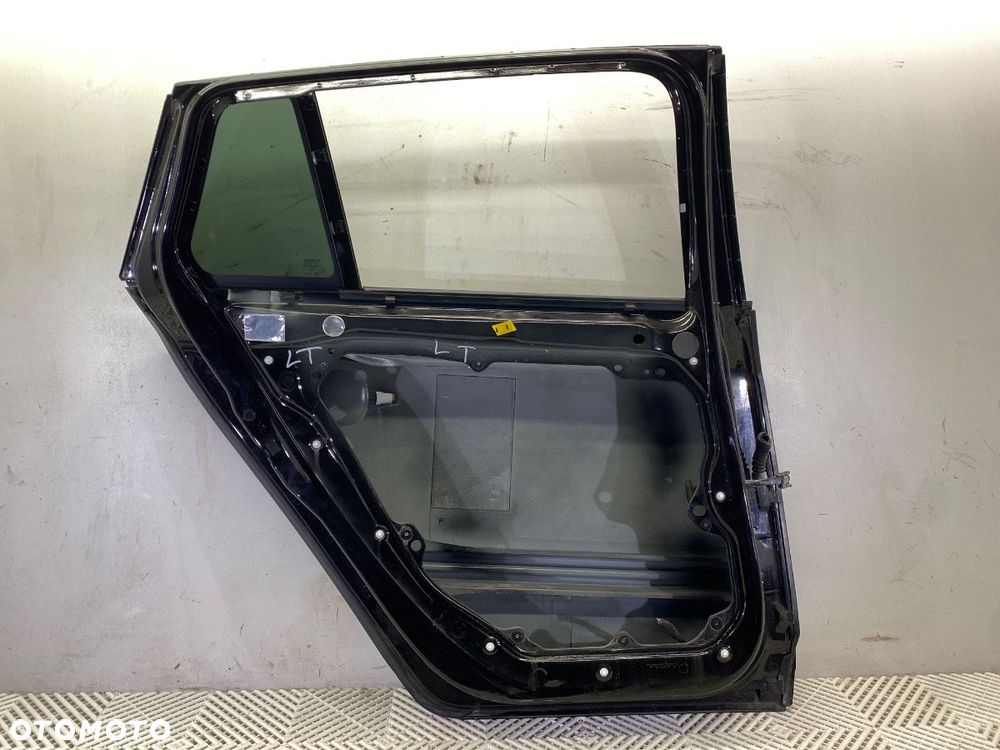 DRZWI LEWY TYŁ  VOLVO V60 I (155, 157) 2010 - 2018 D3 / D4 120 kW [163 KM] olej napędowy 2010 - - 7