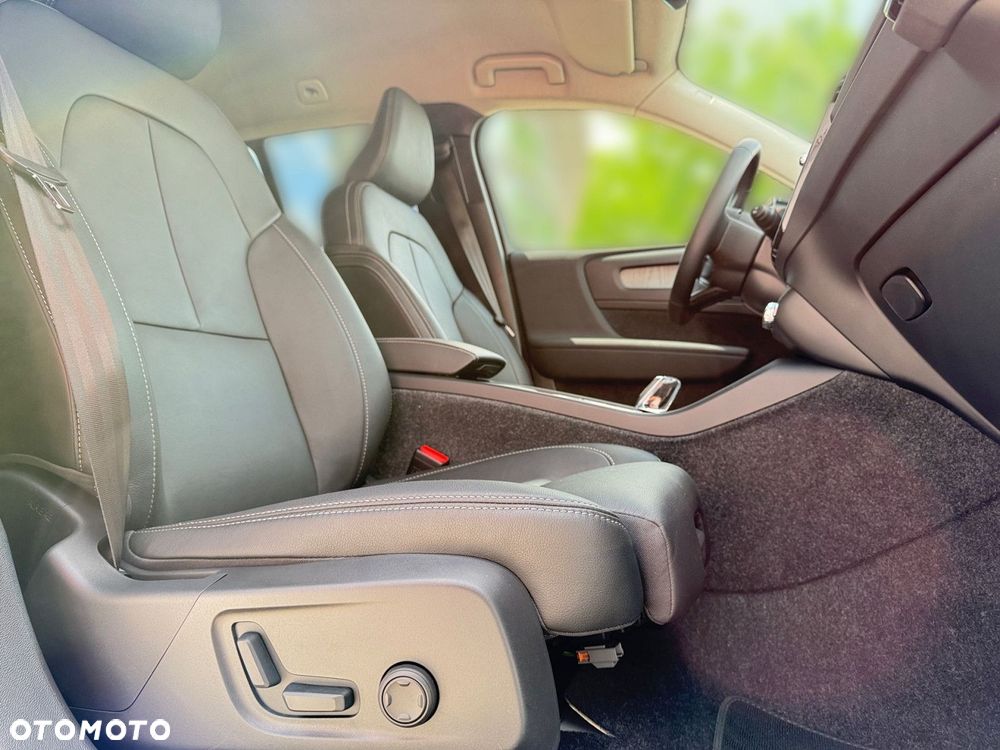 Volvo XC 40 - 22
