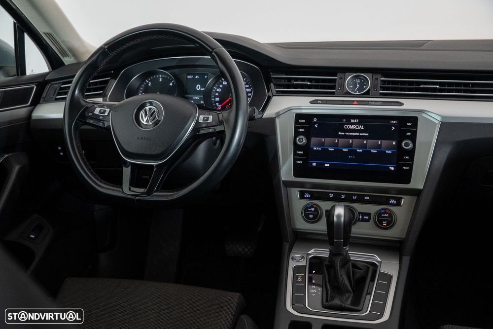 VW Passat Variant 2.0 TDi Confortline DSG - 26