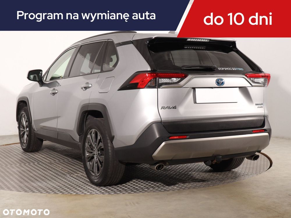 Toyota RAV4 - 6