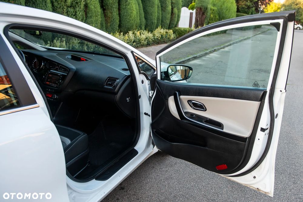 Kia Ceed 1.4 CVVT Attract plus - 36