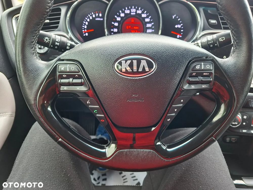 Kia Ceed 1.6 GDI DCT SW Platinum Edition - 10